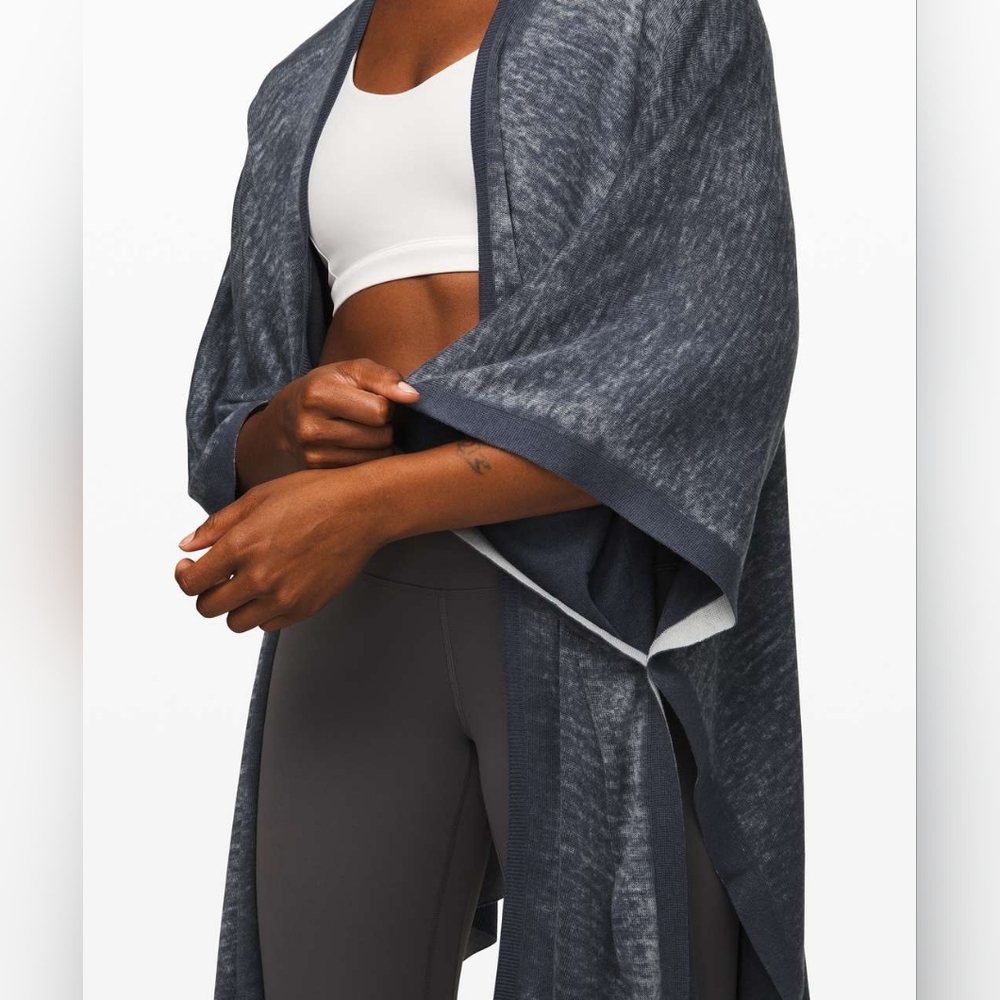 Lululemon Throw On Wrap